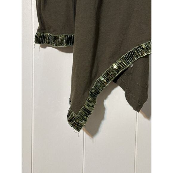 Romeo + Juliet Shirt Womens Medium Green Long Sleeve Top With Sequin Accents - Picture 3 of 8